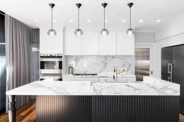 Luxury Kitchen with White Melamine Cupboards